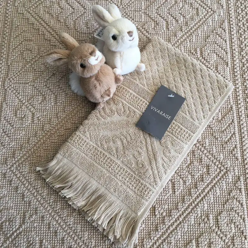 serviettes-de-toilette-la-vivaraise-zoe-lin-1