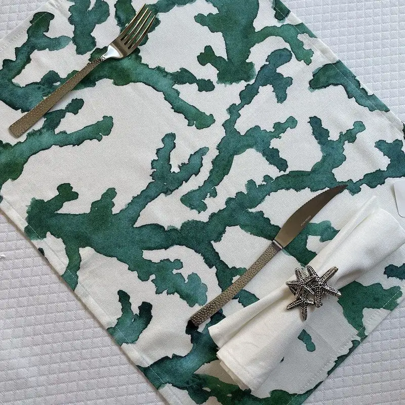 set-de-table-en-coton-estran-blanc-et-emeraude-1