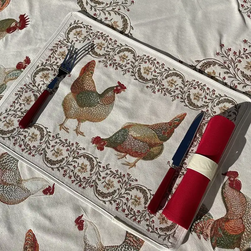 set-de-table-jacquard-poules-et-coqs-chantecler-tissus-toselli-nice-1
