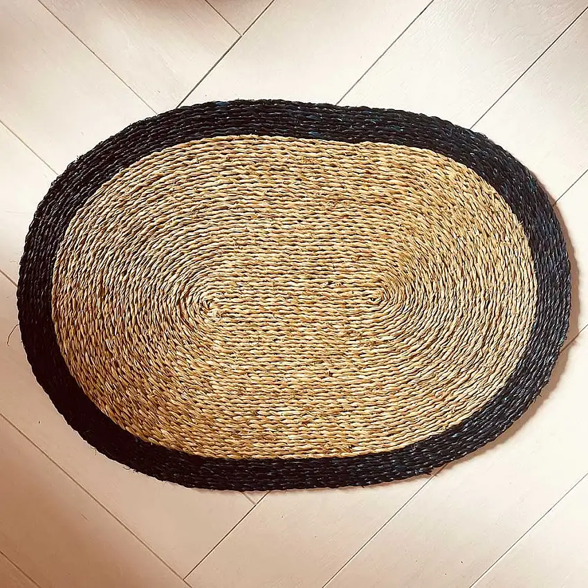 set-de-table-ovale-naturel-et-bleu-indigo-45-x-32-cm-2