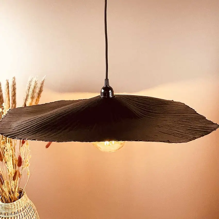 suspension-abat-jour-paper-en-papier-gaufre-noir-65cm-electrifiee-1