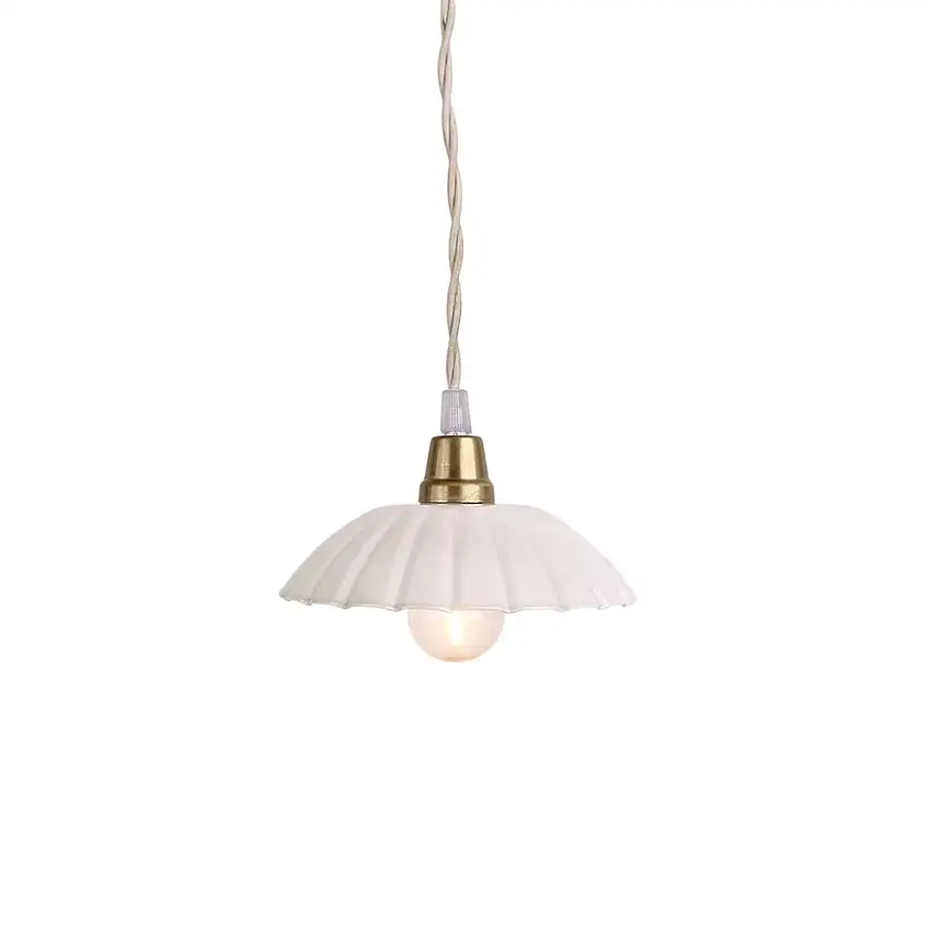 suspension-en-metal-festonne-blanche-1