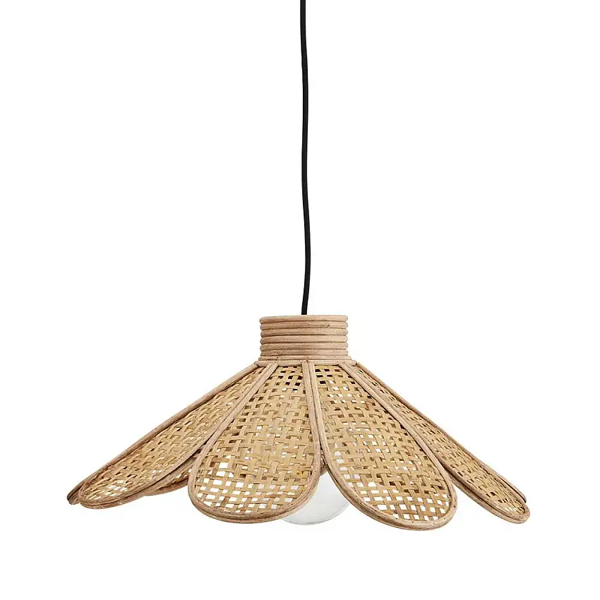 suspension-fleur-en-bambou-et-rotin-madam-stoltz-1