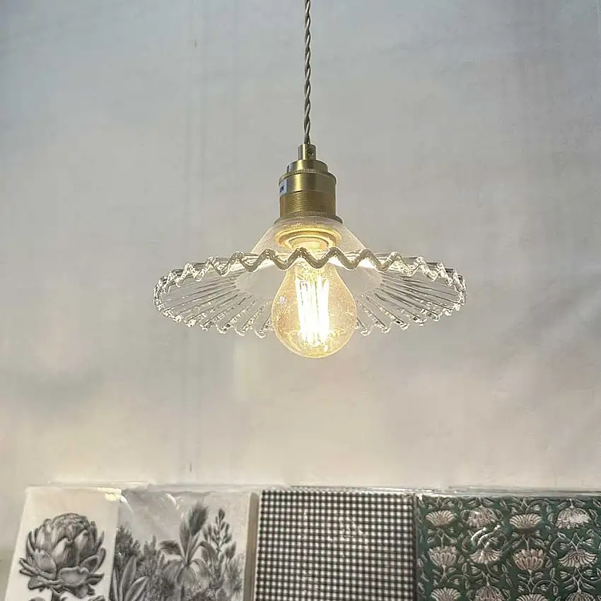 suspension-jean-en-verre-transparent-ondule-1