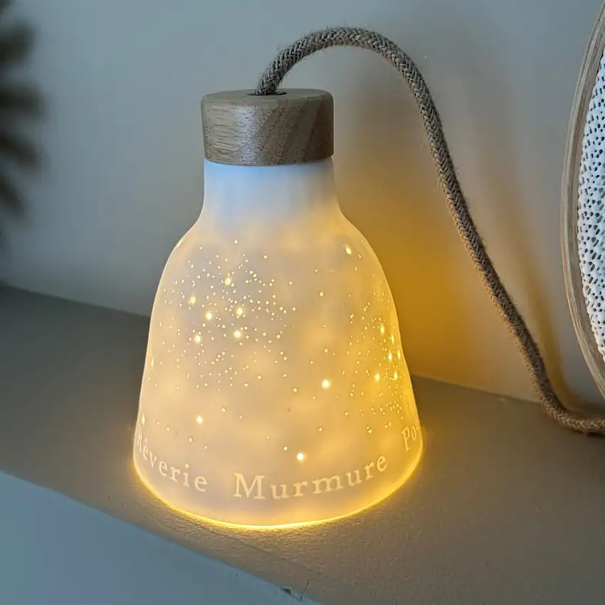 suspension-ou-lampe-baladeuse-rosinette-lettres-poesie-1