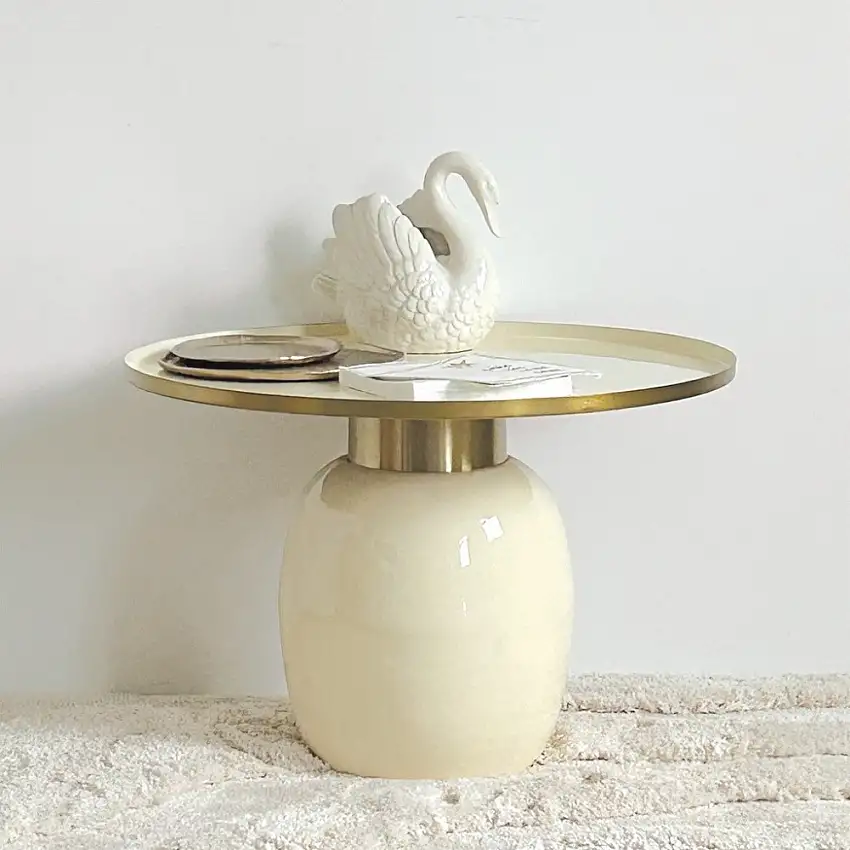 table-basse-dodu-en-metal-laque-ecru-d61cm-1