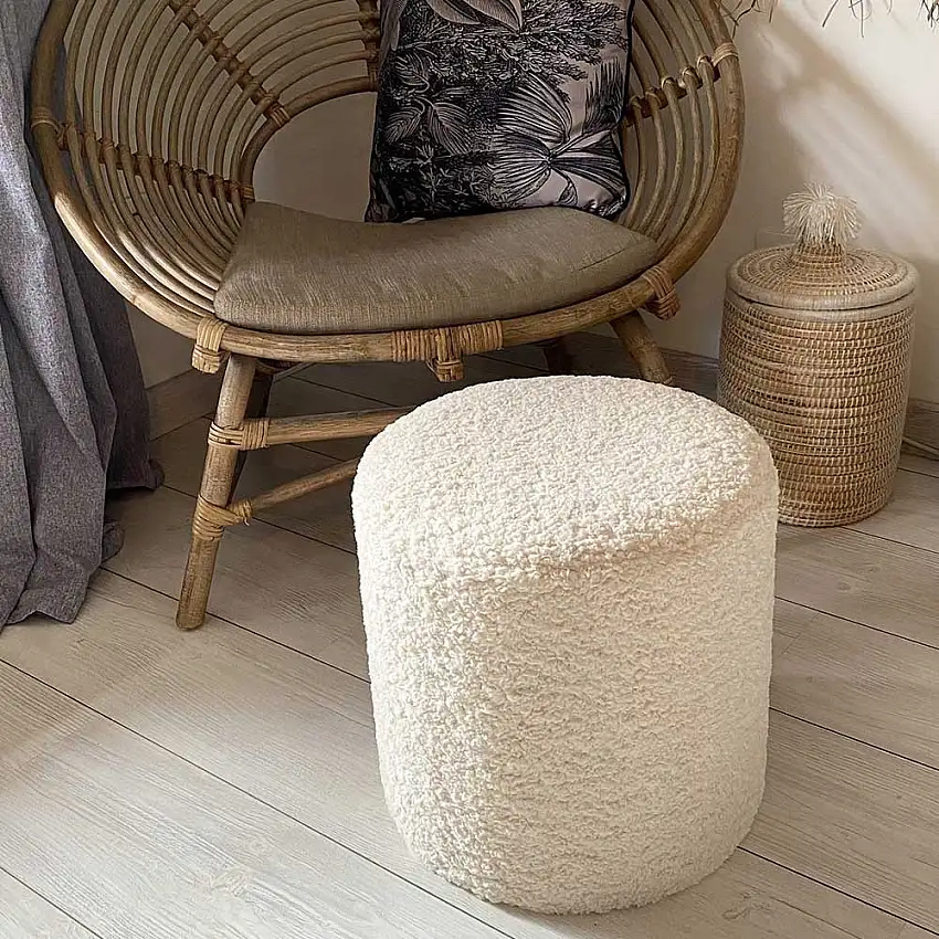 tabouret-bouclette-doudou-imitation-fourrure-ecru-confortable-1