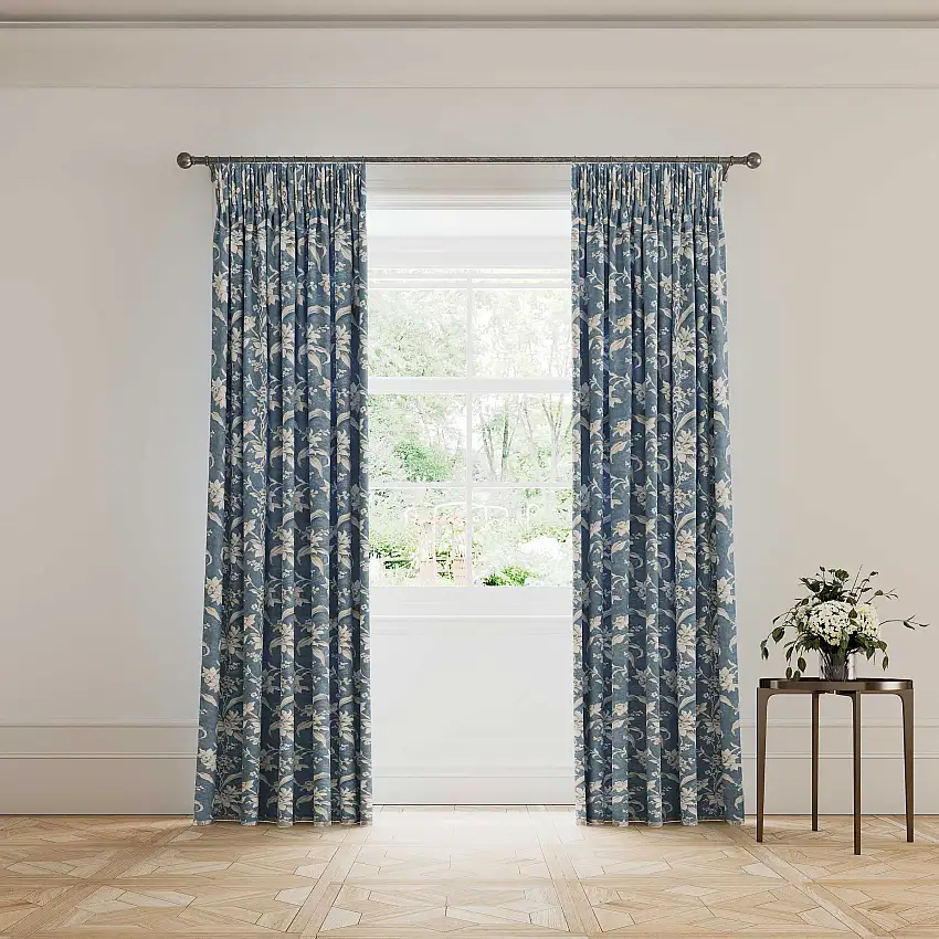 v_a_daffodil_dreams_blue_curtains_main_hr-1