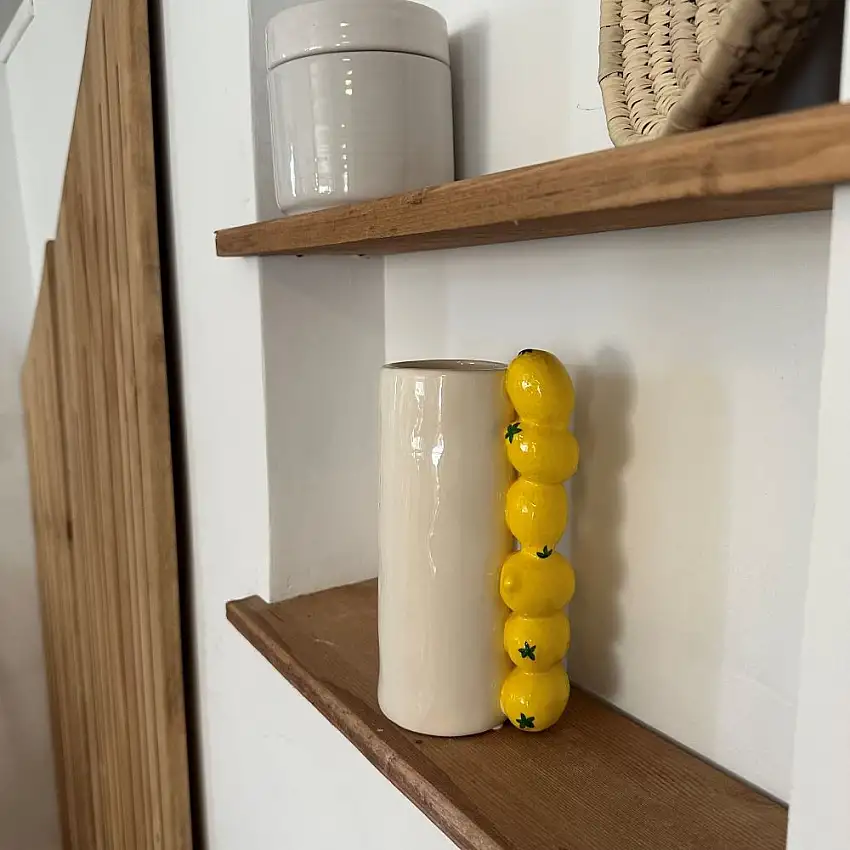 vase-ou-pichet-citrons-en-ceramique-1