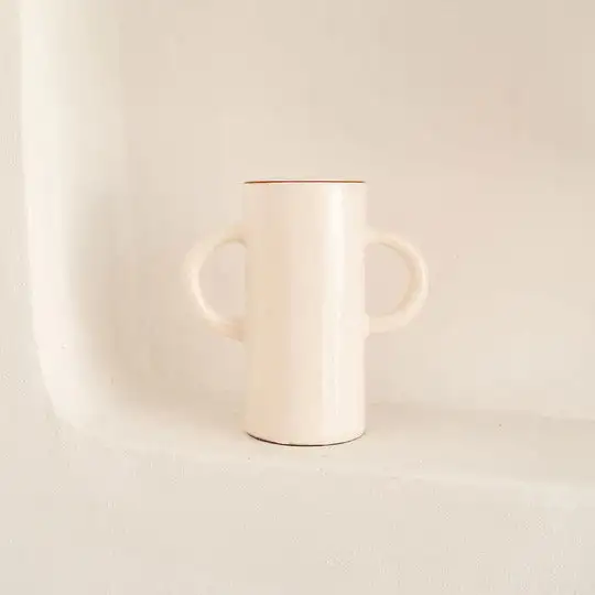 vase2_31c95481-98e3-4d7d-969e-ef3fb1036850-1